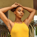 Vanessa, 24